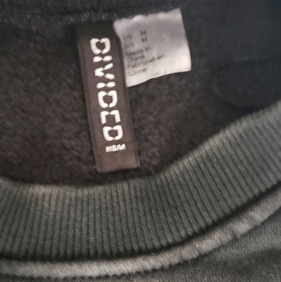 Oversized Sweatshirt - Picture 6 of 8